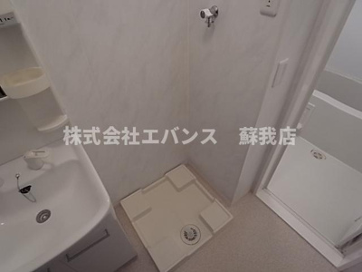 【洗面所】 | ヴェルデ神明町 | 明るい洗面所です