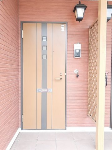 ガーデンコート　Ｅのエントランス|建物の内部です
