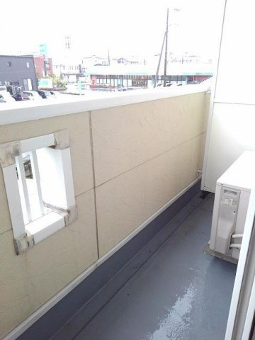 ベアレン　サイドのバルコニー|落ち着いた時間を過ごせるバルコニーです