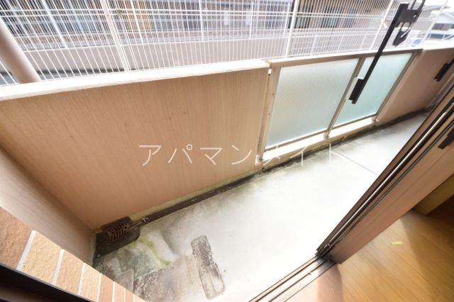 【バルコニー】 | サンヒルズ白百合B | お洗濯にも便利なバルコニー付き
