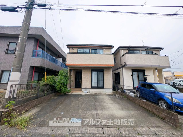 青梅市新町８丁目の中古一戸建の外観|【Exterior Design】
◆外装もリフォーム予定◆外壁・屋根塗装を実施予定。水回りや内装だけでなく、住まいの外側にも手を加え、新たな暮らしを気持ちよく始められます。