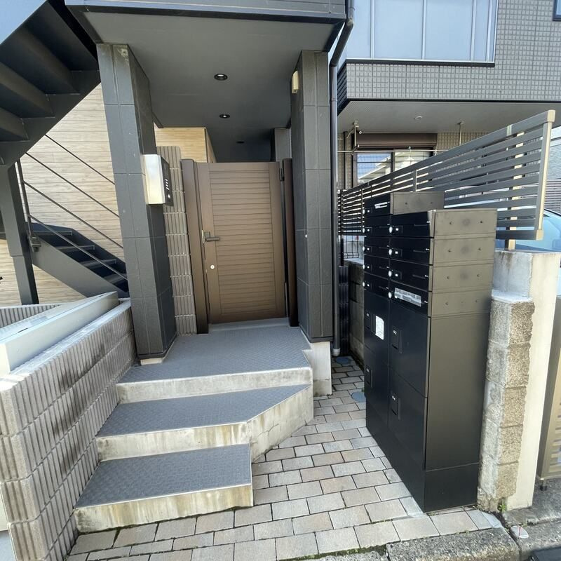 メルディア湊町1丁目のエントランス