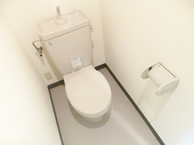 シェ・オークルのトイレ|個室の綺麗なトイレです♪