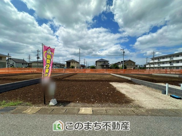 ブルーミングガーデン宇都宮市下岡本町ネオユニバースの外観|建築中現地写真（同社施工の完成物件・モデルハウスがご見学できます）