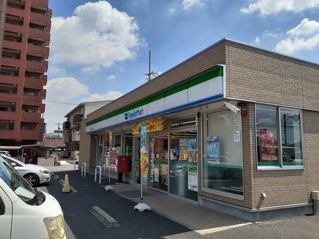 アイリー　ブルーの周辺|ファミリーマート鳥居松8丁目店まで52m