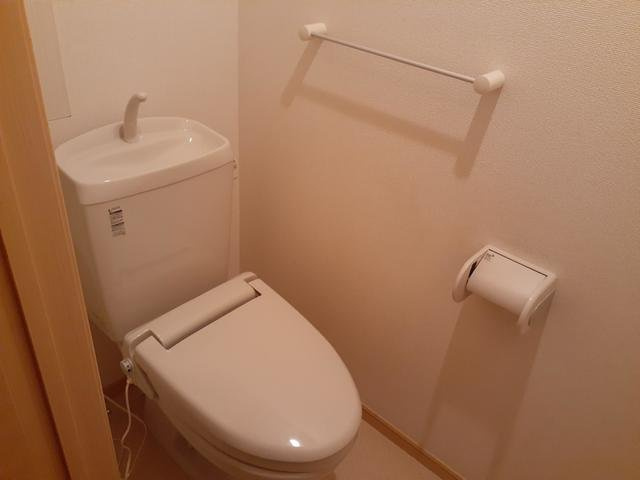 アイリー　ブルーのトイレ|コンパクトで使いやすいトイレです