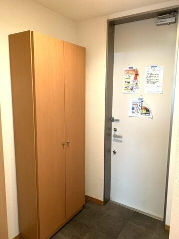 センチュリーハイムの玄関