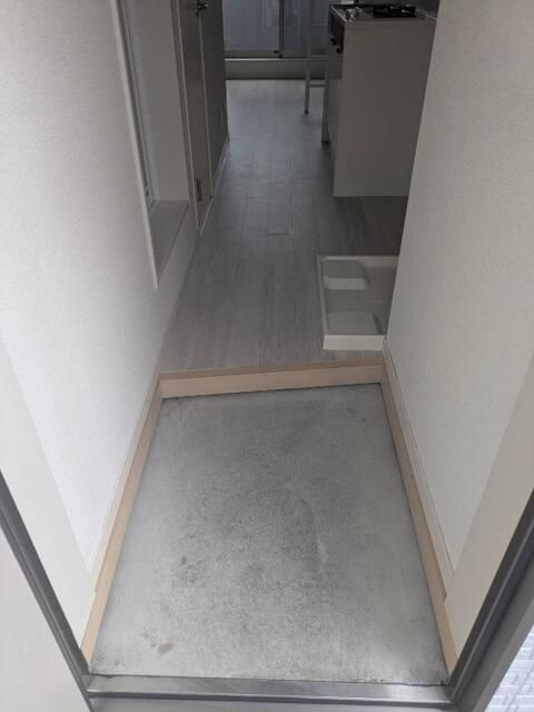 エクセレント三春台の玄関