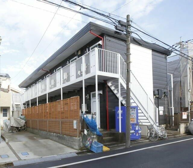 ポルシェ成増の外観