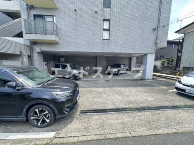 カーサ・ピッコラ高崎の駐車場|高崎、前橋のお部屋探しはエンドスケープまで！お客様の理想お聞かせ下さい♪