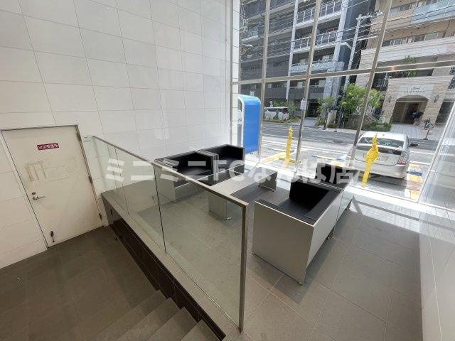 レジェンドール心斎橋EASTのエントランス