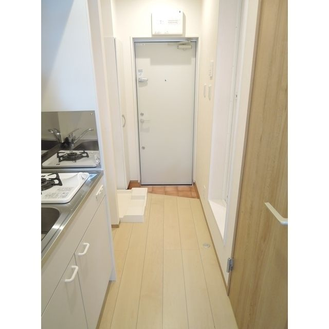 プレミエール南千住の玄関