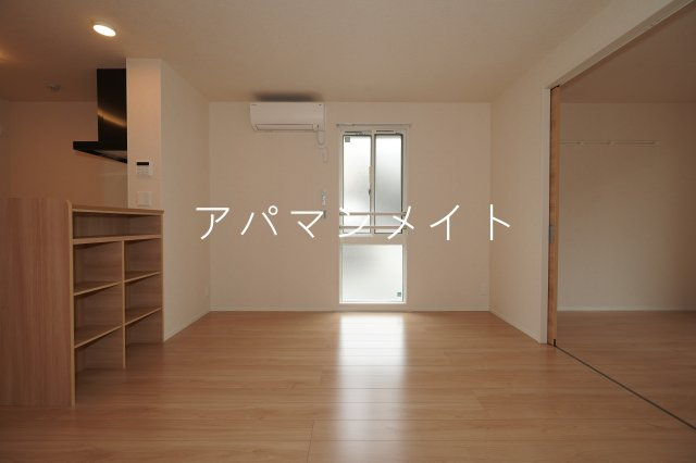 【居間・リビング】 | ウェルデンス戸塚Ｂ | 戸塚周辺ならアパマンメイトへＬｅｔｓ Ｇｏ ！