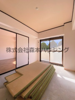 【和室】 | 　プランドールマツカワ | ※同タイプ別室の写真となります。
　設備内容や色調など相違がある場合は実際のお部屋の現状優先となります。