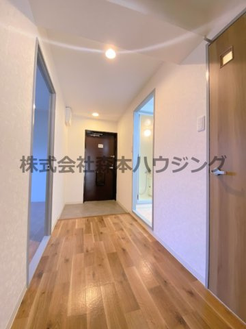 【内装】 | 　プランドールマツカワ | ※同タイプ別室の写真となります。
　設備内容や色調など相違がある場合は実際のお部屋の現状優先となります。