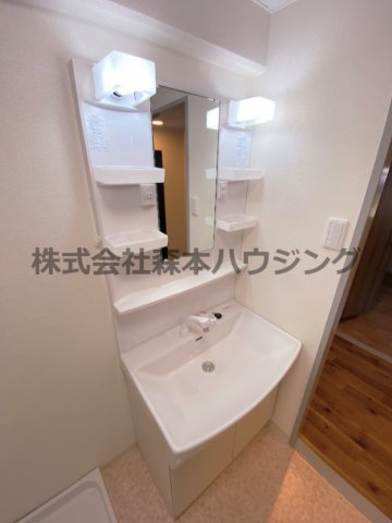【独立洗面台】 | 　プランドールマツカワ | ※同タイプ別室の写真となります。
　設備内容や色調など相違がある場合は実際のお部屋の現状優先となります。