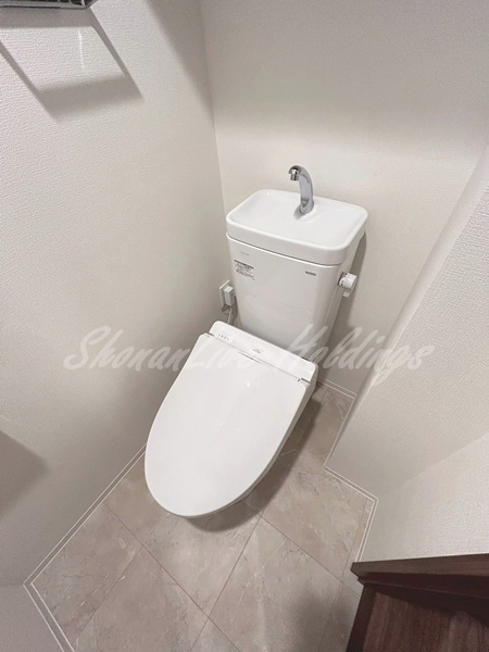 横浜市神奈川区子安通２丁目の賃貸マンションのトイレ|★温水洗浄暖房便座★