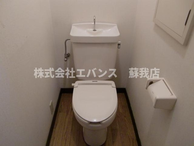 【トイレ】 | コーポ千歳 | 落ち着いた色調のトイレです