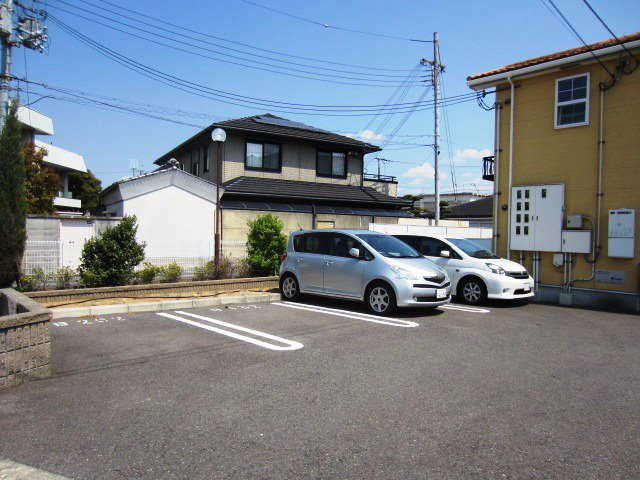 【駐車場】 | エレガントカーサＢ棟