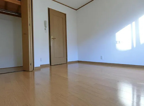 メゾンボヌールの内装|明るい室内です