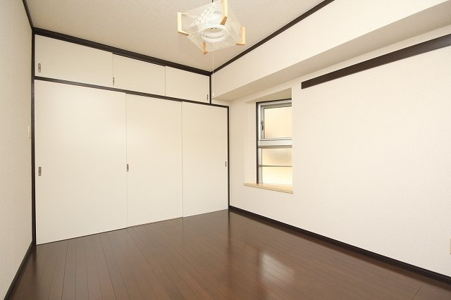 久喜市桜田３丁目の賃貸マンションの居間・リビング