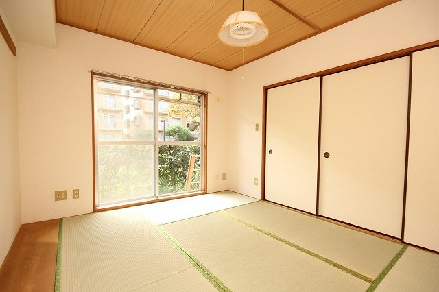 久喜市桜田３丁目の賃貸マンションの和室