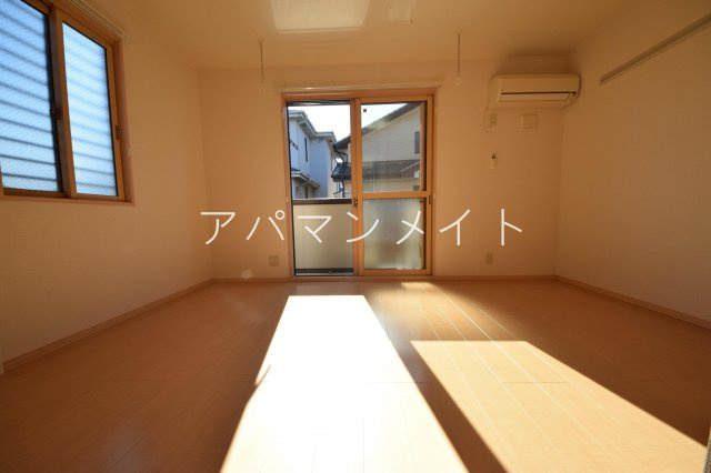 【居間・リビング】 | クレスト | ゆったり過ごせる居間です