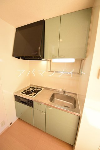 【キッチン】 | クレスト | コンパクトなキッチンで掃除もラクラク