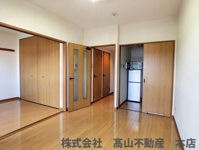 宗像市陵厳寺１丁目の賃貸マンションの内装