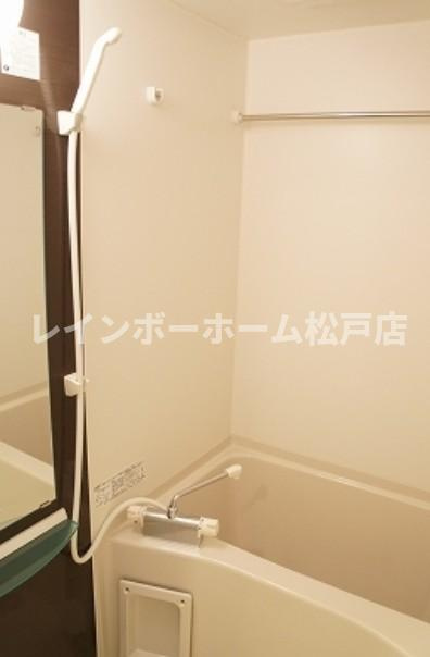 リブリ・CHKの浴室