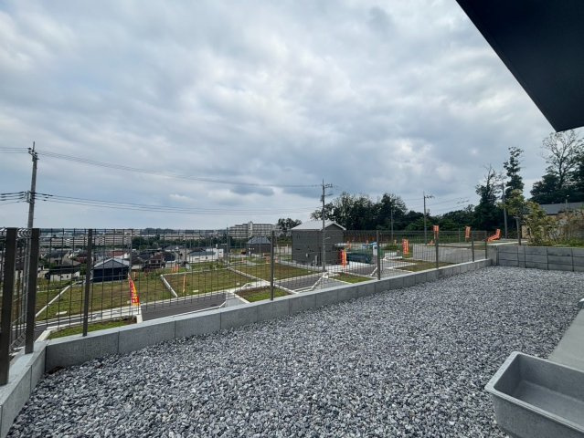 八王子市　長房町　新築戸建て　の庭