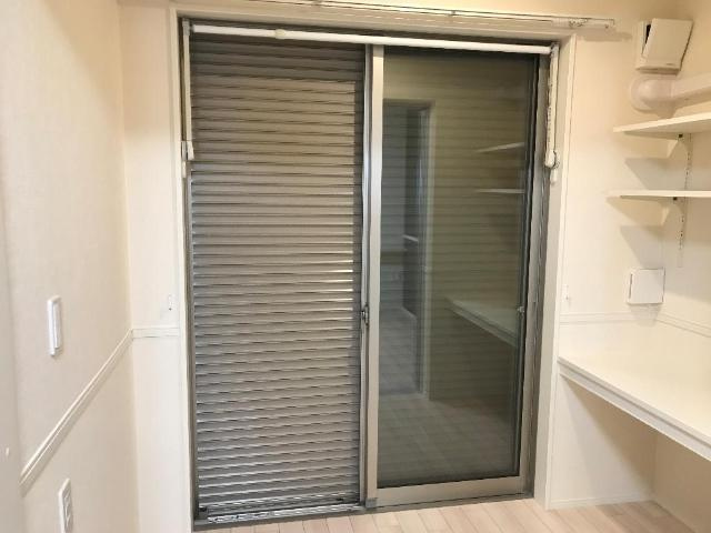 パークサイドテラス　　　刈谷市近郊の賃貸はクラスホーム刈谷店の内装|窓シャッター