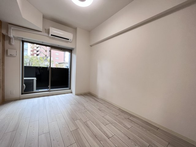 【寝室】 | プレサンス大国町ラヴェニール