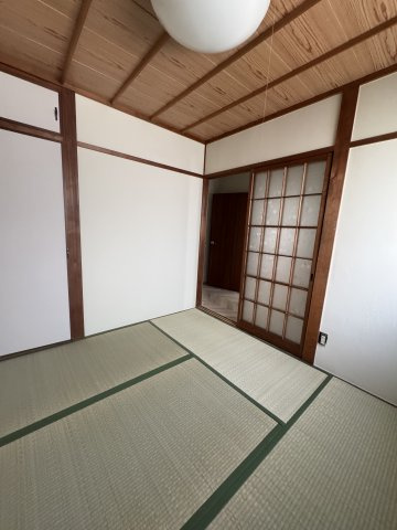 東出町2丁目貸家の和室