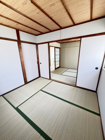 東出町2丁目貸家の和室