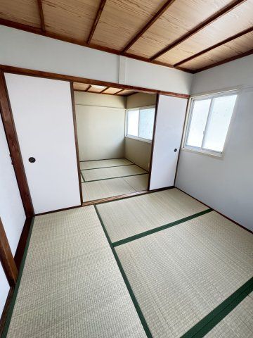 東出町2丁目貸家の和室
