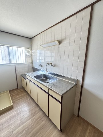 東出町2丁目貸家のキッチン