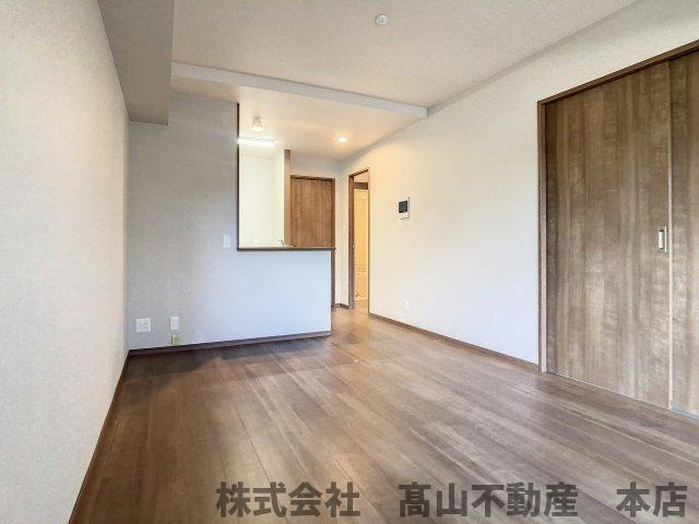 プログレス赤間駅前の居間・リビング