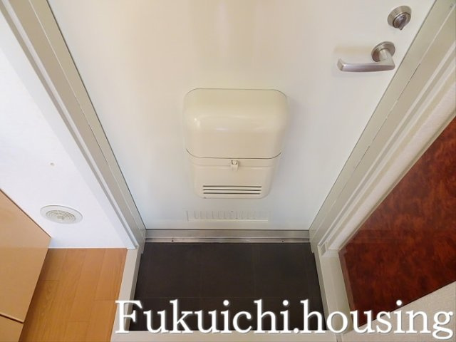 MBレジデンスの玄関