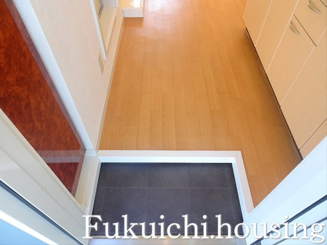 MBレジデンスの玄関