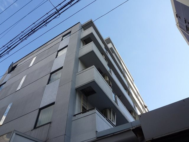 ジュネスの外観