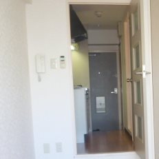 ジュネスの玄関
