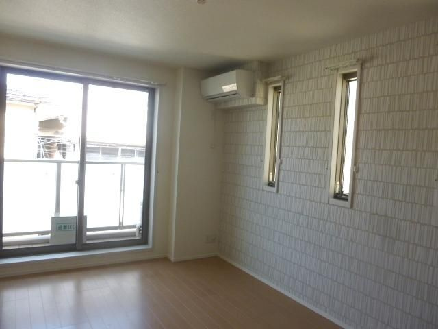 ラシーネ北新宿の居間・リビング