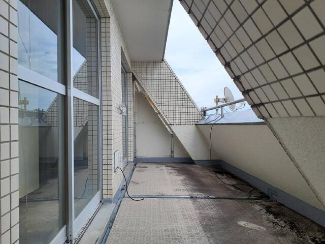 「南向きの5LDK」高知市知寄町　中古マンションのバルコニー|洗濯物がたくさん干せるゆとりのある広さ☆バルコニーからの眺望をお楽しみください