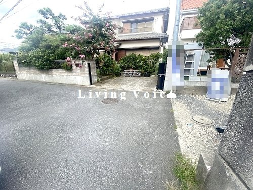 【仲介手数料０円】茅ヶ崎市松浪2丁目　中古一戸建ての前面道路含む現地写真|茅ヶ崎市松浪2丁目　中古一戸建て
