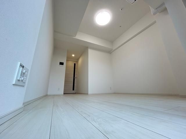 ＬＩＭＥ　ＲＥＳＩＤＥＮＣＥ　ＫＡＷＡＧＵＣＨＩ　ＥＡＳＴの居間・リビング