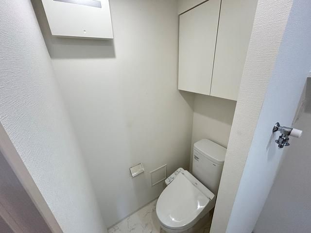 ＬＩＭＥ　ＲＥＳＩＤＥＮＣＥ　ＫＡＷＡＧＵＣＨＩ　ＥＡＳＴのトイレ