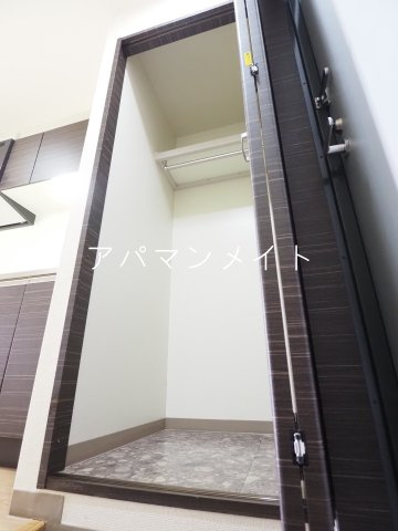 【収納】 | ベルレジデンス | 玄関にある収納スペース