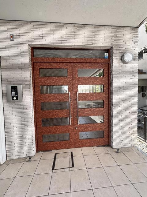 メルディアキューブ新長田のロビー