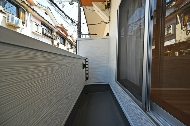 大阪市淀川区野中南２丁目中古一戸建て│3LDK＋駐車1台可のバルコニー|柔らかな陽光が差し込む東向きの住まいです。